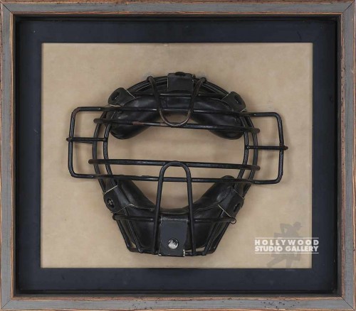 16x19x5" FRAMED CATCHERS MASK/WOOD