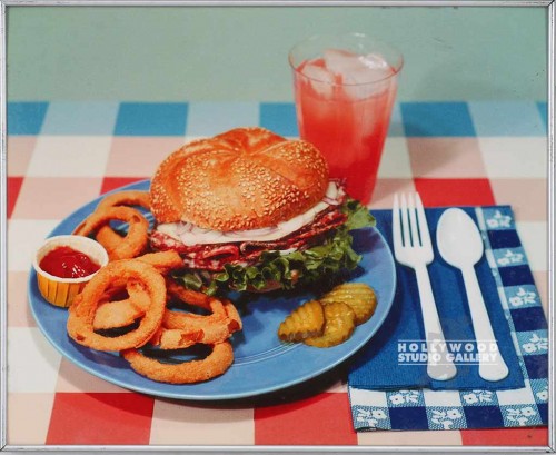 22X27 RF SANDWICH/ONION RINGS/DRINK