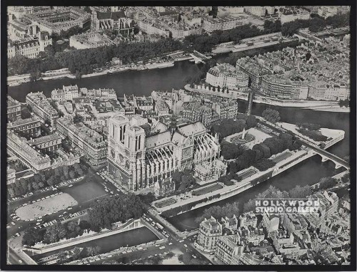 AERIAL PHOTOGRAPH OF PARIS