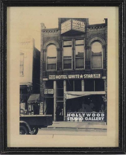 10X9B/W FOTO OF HTEL WHITE STAR/BLK