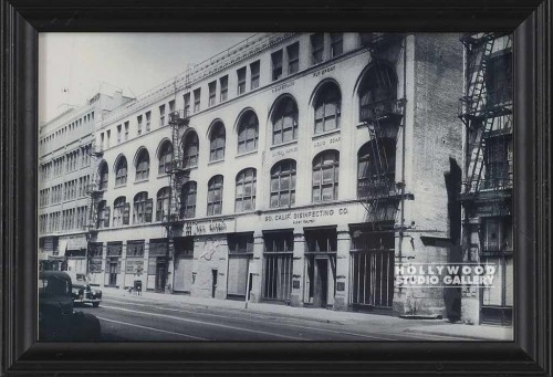 9X11 B/W PHOTO OF BUILDING/BLK