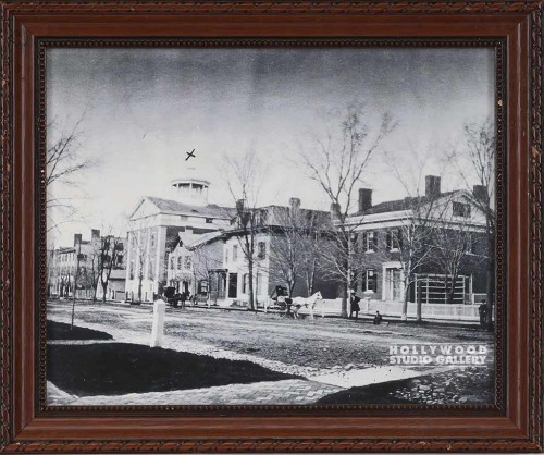 9X11 B/W PHOTO OF OLD HOUSES/ WD