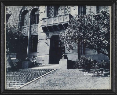 9X11B/W SCHOOL BUILDNG/ENTRCE/BLK
