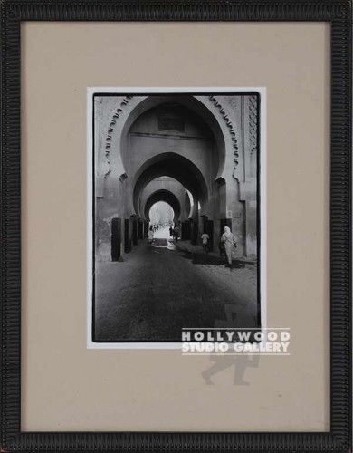 23x18 B/W Olson/India Arches    CIA