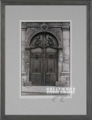 20x15 B/W Fowler/Euro Door Photo