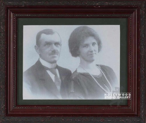 10X12 B/W Man/Woman Period