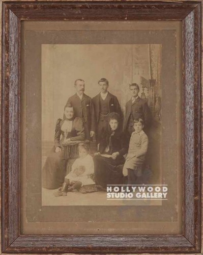 18x13 Victorian Family Portait