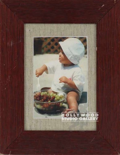 11X9 BABY EATING GRAPES/FORK/FRM/