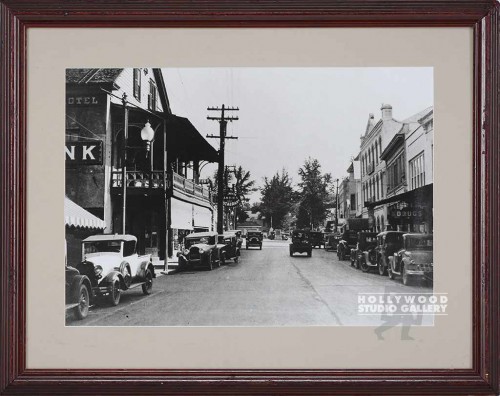 24X29 B/W 1930`S Town/Street  CIA