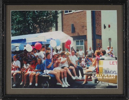 8X10 PPL ON A FLOAT IN A PARADE