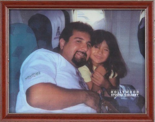 HBW 10X12 PAULIE & MELINA IN PLANE