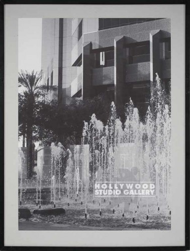 41X31 RF B/W MODERN BLDGS/ BLK FRM