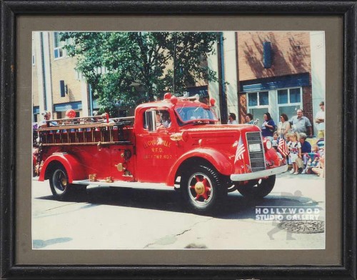 8X10 OLD RED FIRE TRUCK