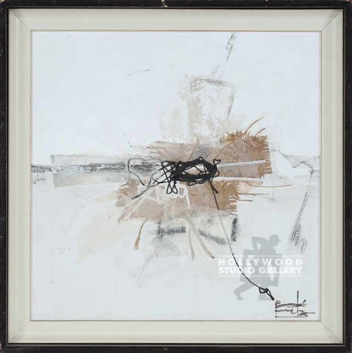 19X19 GUERRA WHITE COLLAGE-STRING