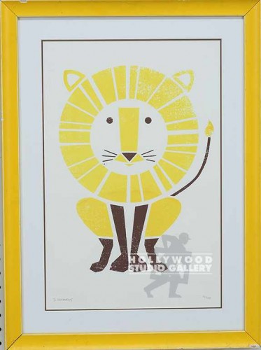 25X18 KENNEDY YEL. GRAFIC LION/YEL