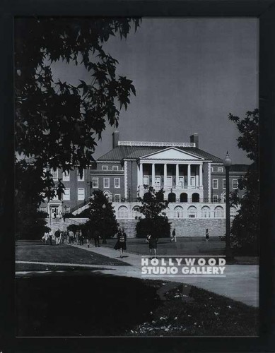 33X26 B/W COLLEGE CAMPUS FOTO/BLK