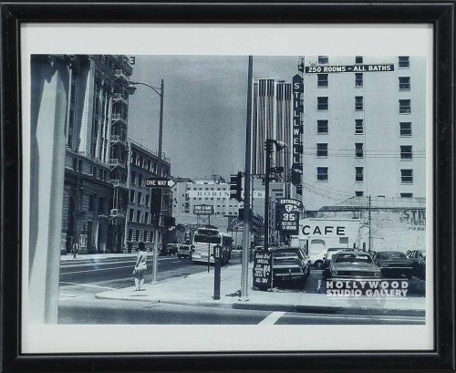 9X11 B/W PHOTO OF BUILDINGS/BLK