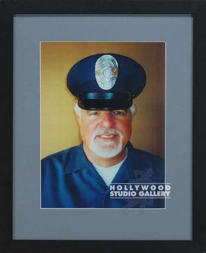 22X17 JJ COP HEAD SHOT/ BLK FRAME