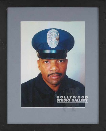 22X17 JJ COP HEAD SHOT/BLK FRAME