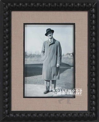 13x10 B W Vint. Man,Hat,Coat
