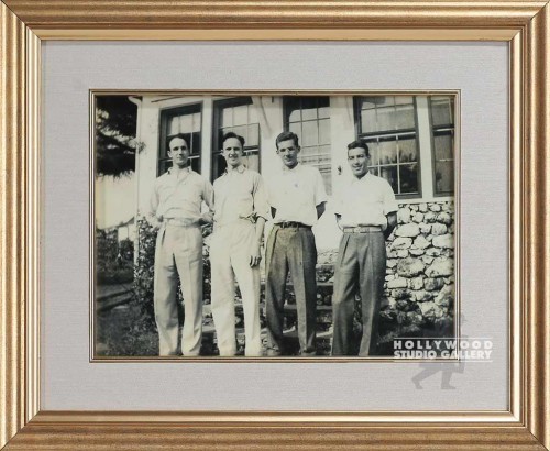 11x13 B/W 4 Men In Front of House/Gold Frame