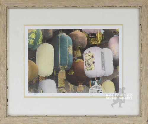 12X15 UTAY/CLR/ASIAN LANTERN/PHOTO