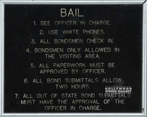 8X10 BAIL SIGN/WHITE ON BLCK/FRMD