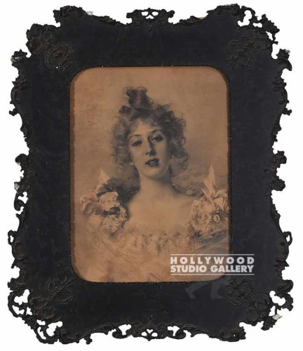 24X20 VINT LADY PORTRAIT