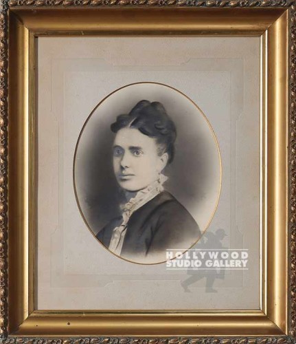 21X18 FEMALE PORTRAIT-OVAL MAT