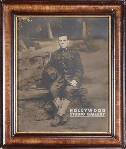 25X21 SITTING SOLDIER PORTRAIT