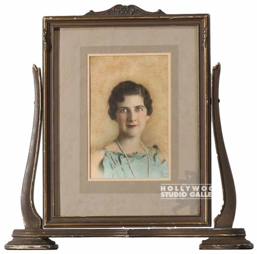 11x11x3TableTop Woman Port Swing Fr