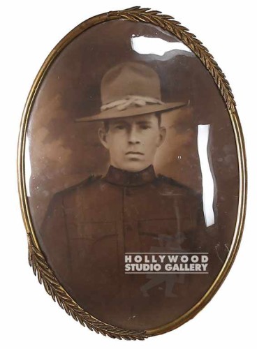 20x15 Vintage Soldier Oval Gold