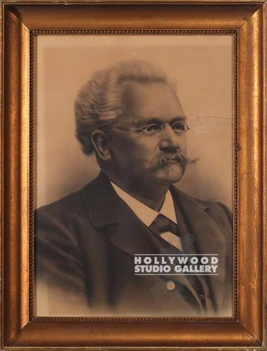 24X18 VINTAGE MALE PORTRAIT