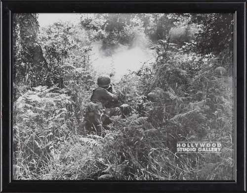 9X11 B W SOLDIERS AT WAR JUNGLE