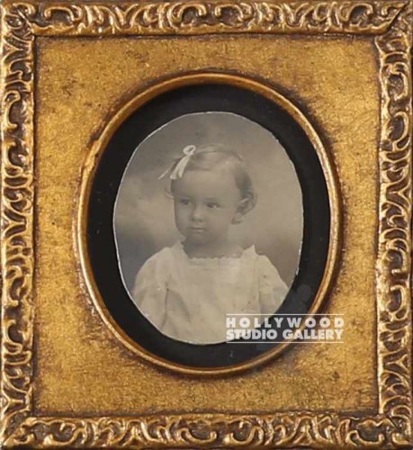 4x4 TABLETOP OVAL BABY GIRL GOLD