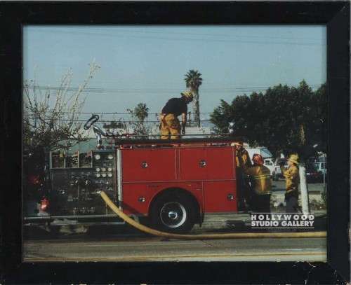 9X11 4FIREMEN  FIRETRUCK/JJ/BLK FRM