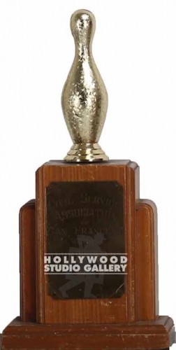 11" BOWLING TROPHY WDN BASE