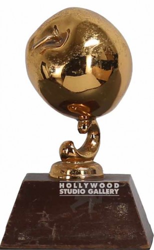 7"/"GOLDEN APPLE" AWARD