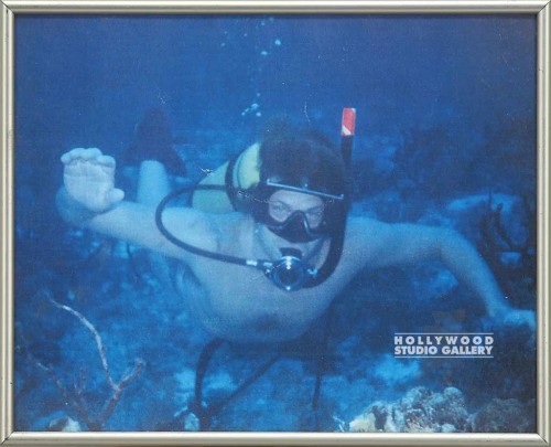 11X13 SCUBA DIVING DUDE/COLOR PHOTO
