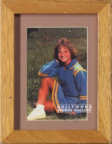 8X6 TABLETOP GIRL CHEERLEADER