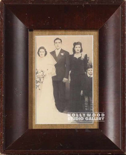 8X10 TABLETOP b-w BRIDE-GROOM-LADY