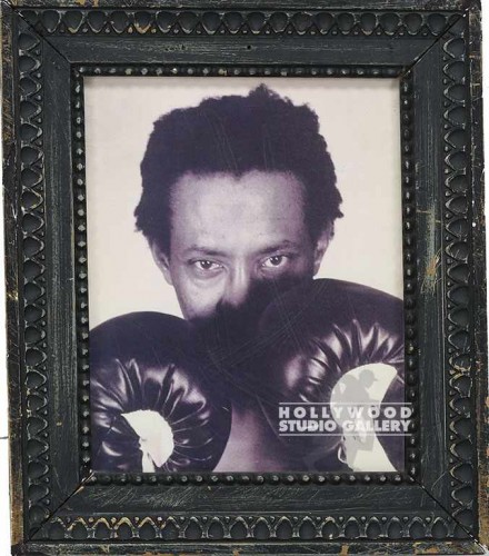 12X14 FRAMED B/W BOXER W/ GLOVES