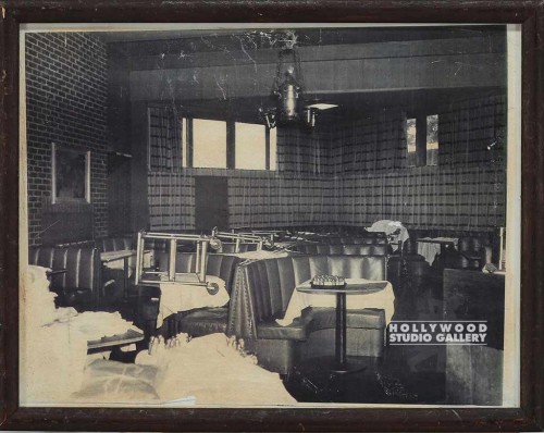 9x12 B/W INTERIOR RESTAURANT