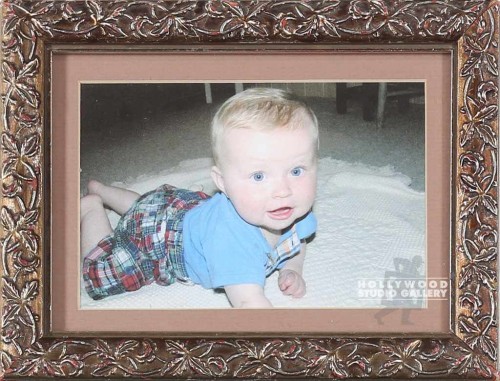 TABLETOP 6X8 LIL CARVALHO BOY