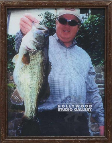 12X9 MAN W/SUNGLASSES HOLDING FISH