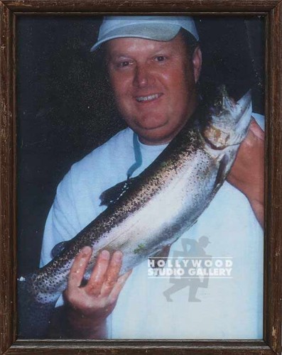 12X9 MAN WITH HAT HOLDING FISH