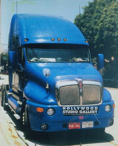 30X24 JJ/SINGLE BLUE TRUCK PHOTO