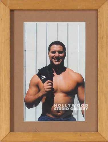 6X9 TABLETOP SHIRTLESS MAN