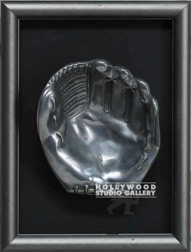 8X6  SILVER METAL GLOVE/ BLACK MAT/