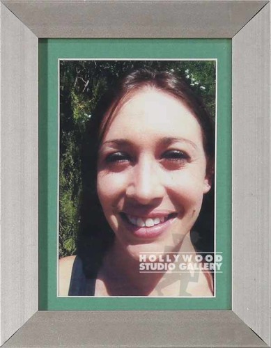 8X6 TABLETOP WOMAN SMILING